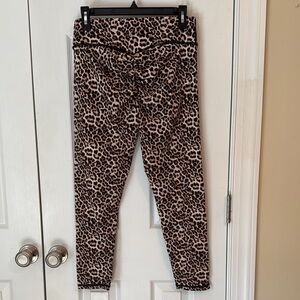 Zyia Active Brilliant Scrunchy Butt High Rise Leopard 7/8 Leggings Sz 14-16